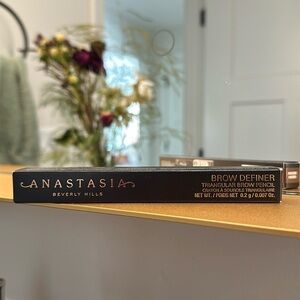 Anastasia Beverly Hills Brow Definer/Medium Brown full size NEW